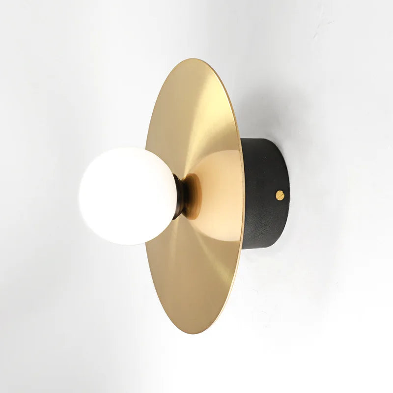 SphereGlow - Modern LED Wall Lamp with Spherical Design Stylish Lighting