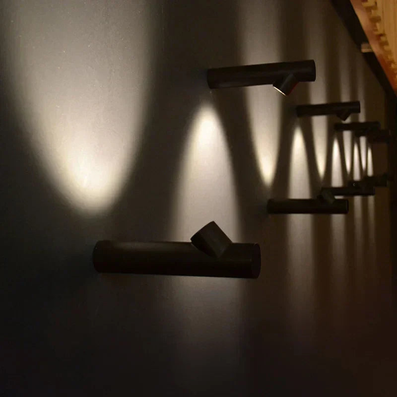 LumiEdge - Modern LED Wall Lamp for Outdoor Use, Weatherproof & Dimmable