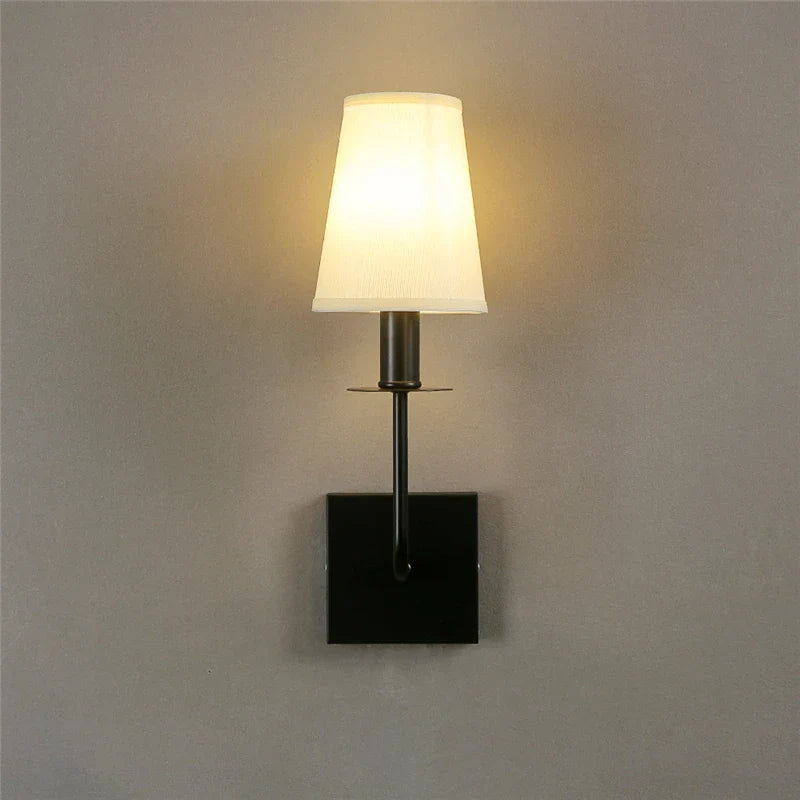 PrestigeLicht - Lampada da parete in metallo | Lusso & Eleganza