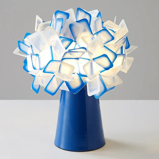 LumiBloom – Lámpara de mesa LED decorativa con diseño único
