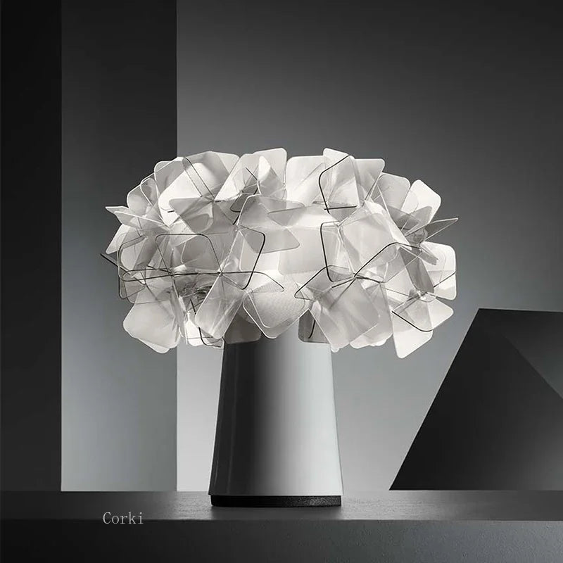 LumiBloom – Lámpara de mesa LED decorativa con diseño único