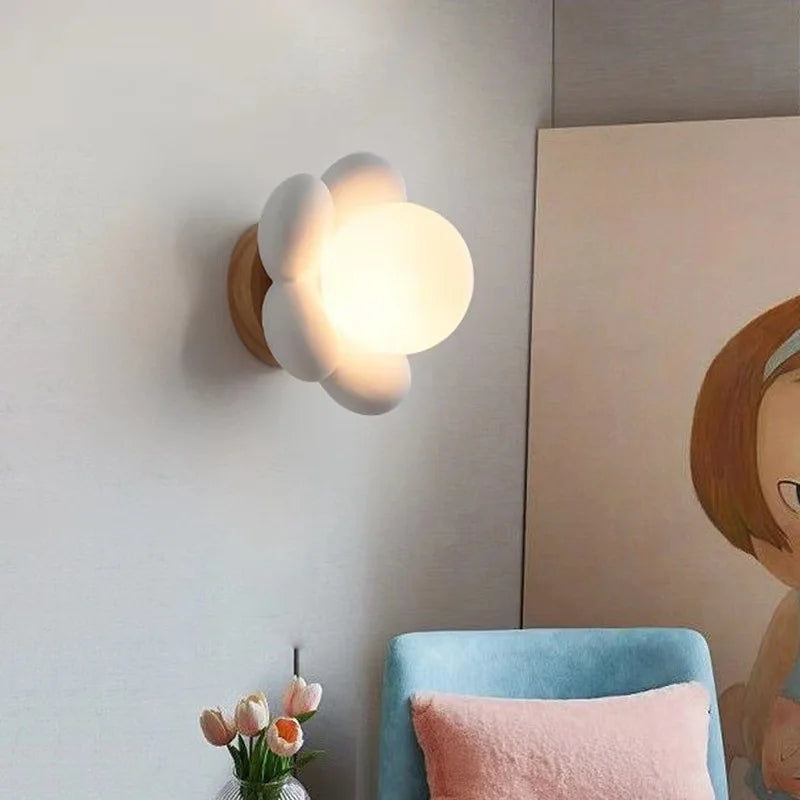 BloomLight - Wandlamp met Bloemdesign en LED voor Kinderkamer en Woonruimte