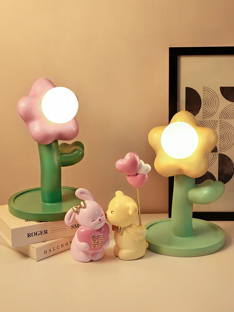 BloomShine - LED Bloem Tafellamp voor Kinderkamer – Decoratief Nachtlampje in Bloemdesign, Dimbare Verlichting