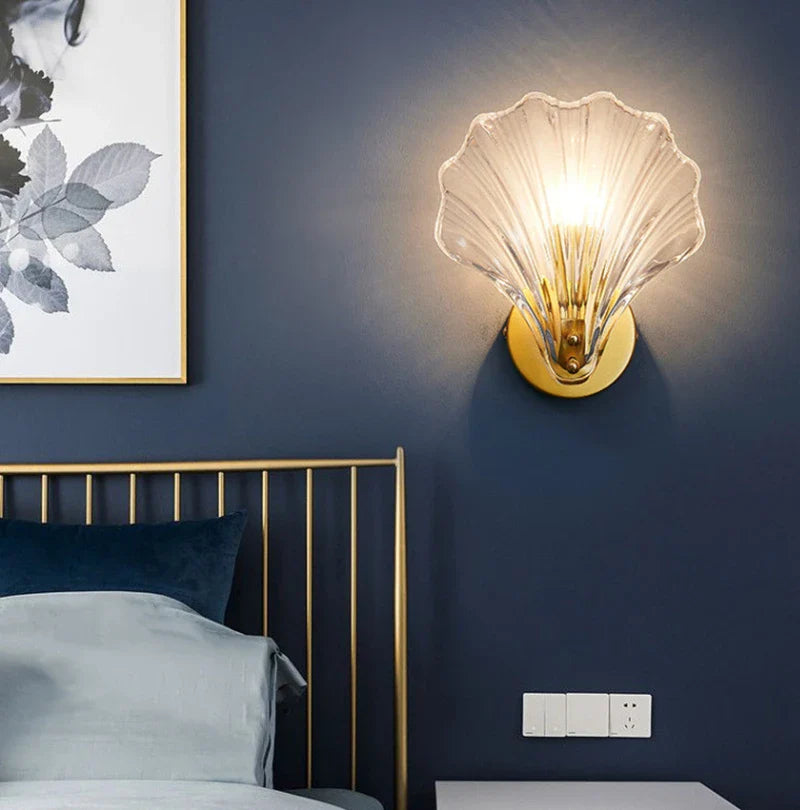 CoralGlimmer – Moderne LED Wandlamp in Schelpvormig Glasdesign