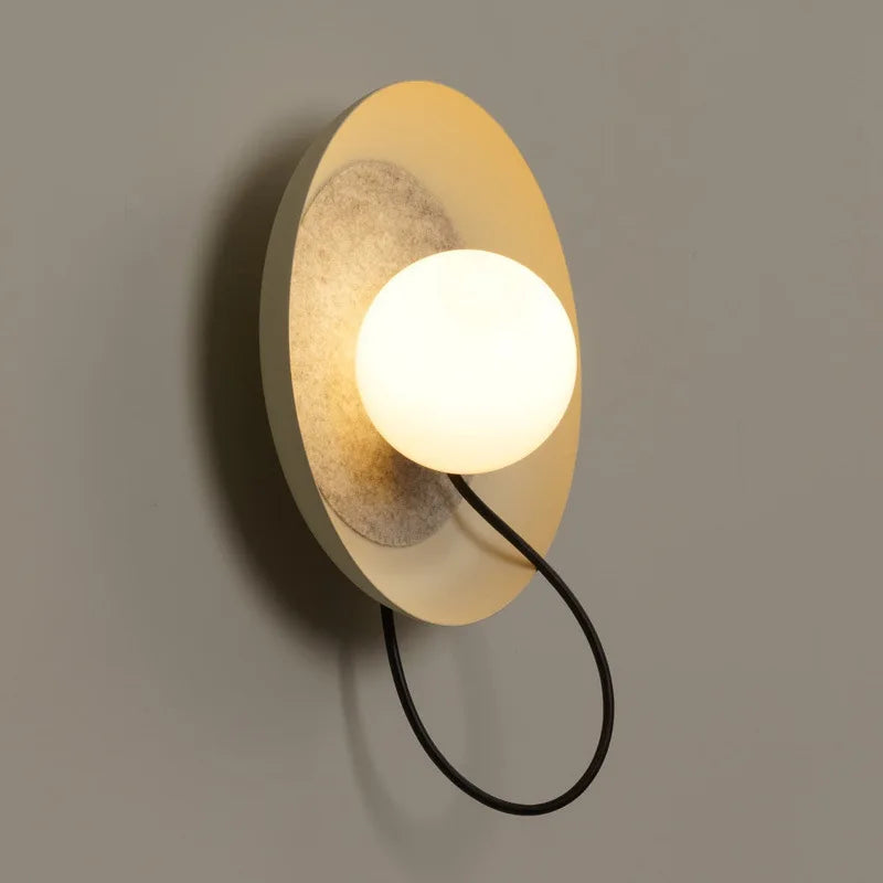 FrostyLuxe – Lampada da parete LED scandinava per un'illuminazione elegante