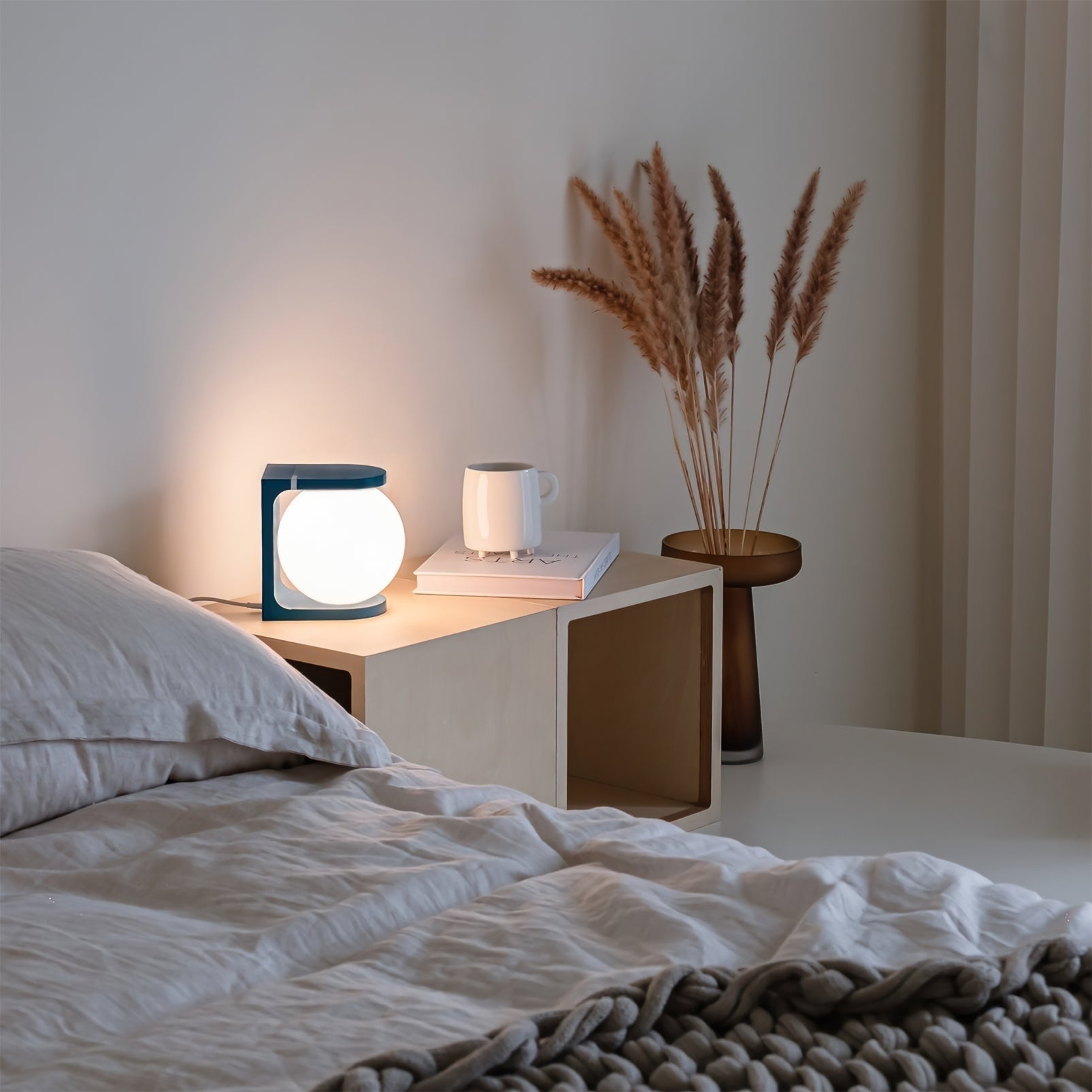 LumiCharge - Draadloze Oplaadbare LED Tafellamp met Boekensteun