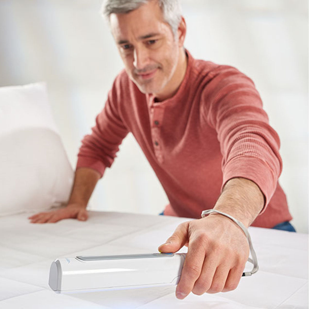 Portable UV Sanitizing Wand for Effective Germ Elimination Travel Use 3