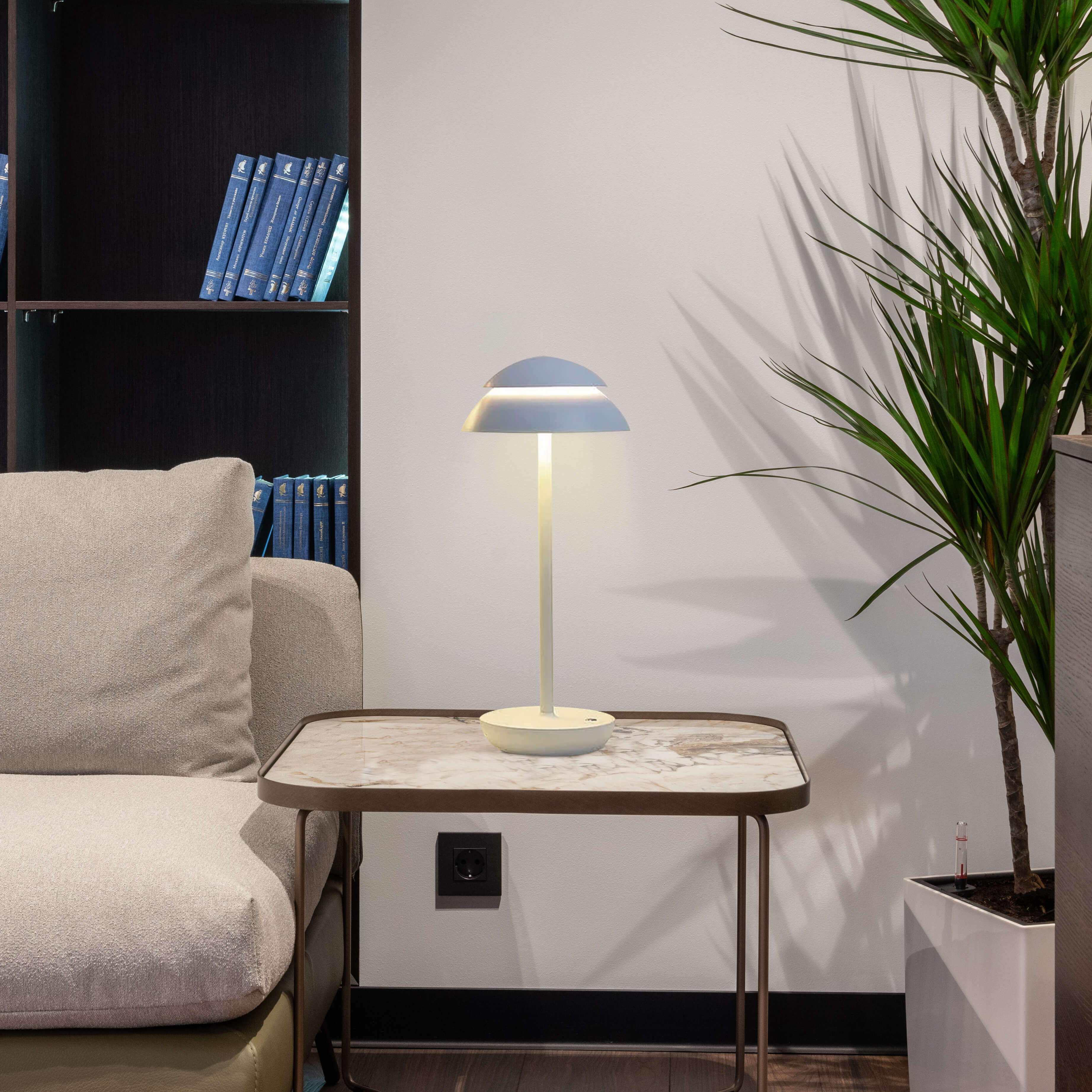 IllumiTouch Wireless Table Lamp
