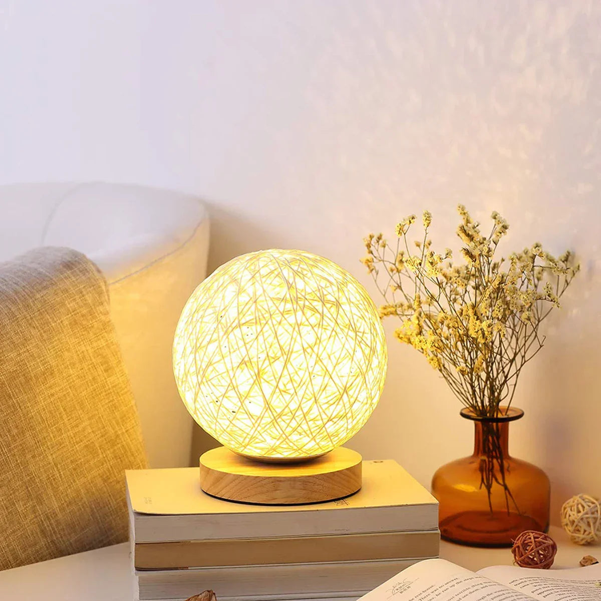 RattanGlow - Dimmable Rattan Table Lamp with Natural Design