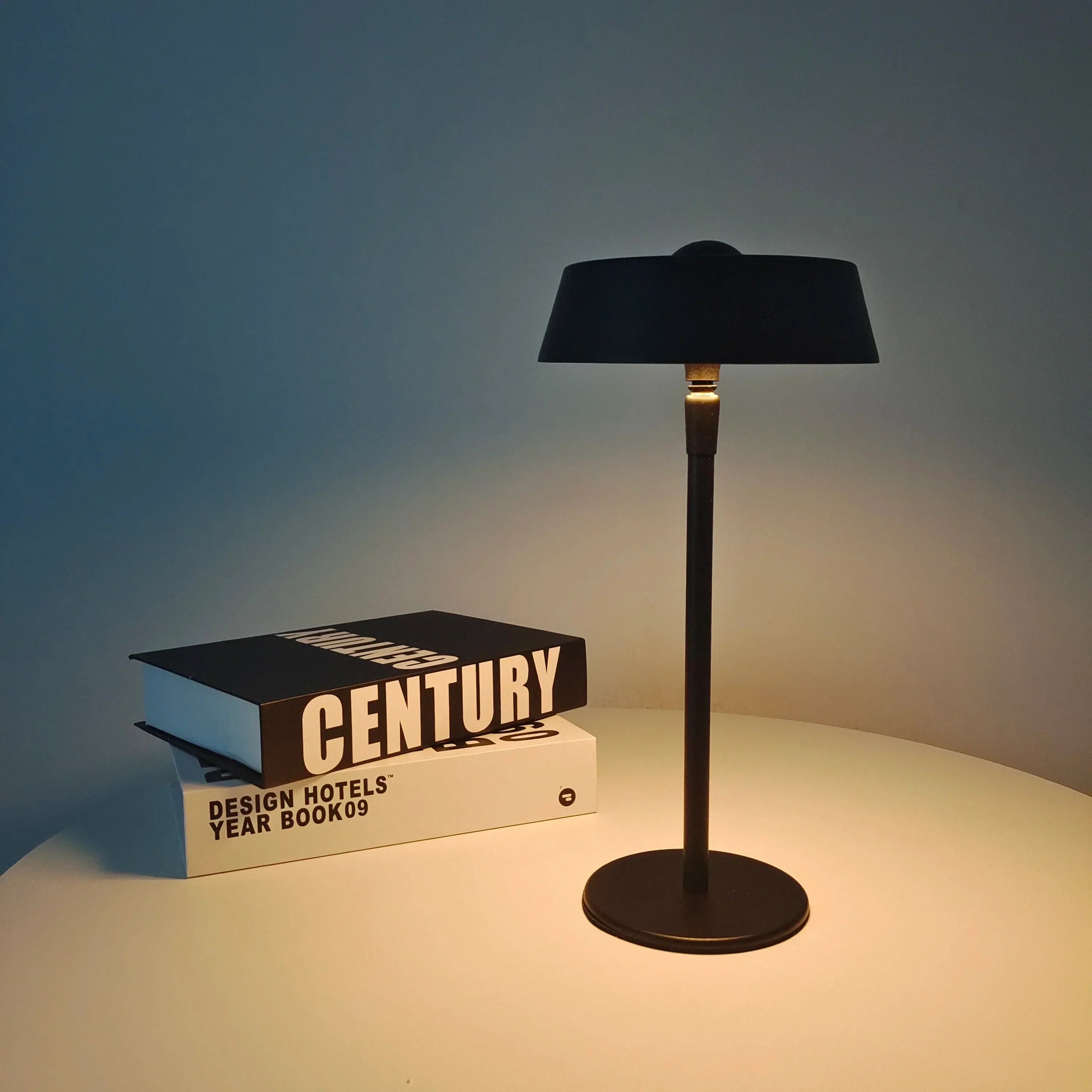 LumiTouch – Lámpara de mesa moderna con sensor y luz LED