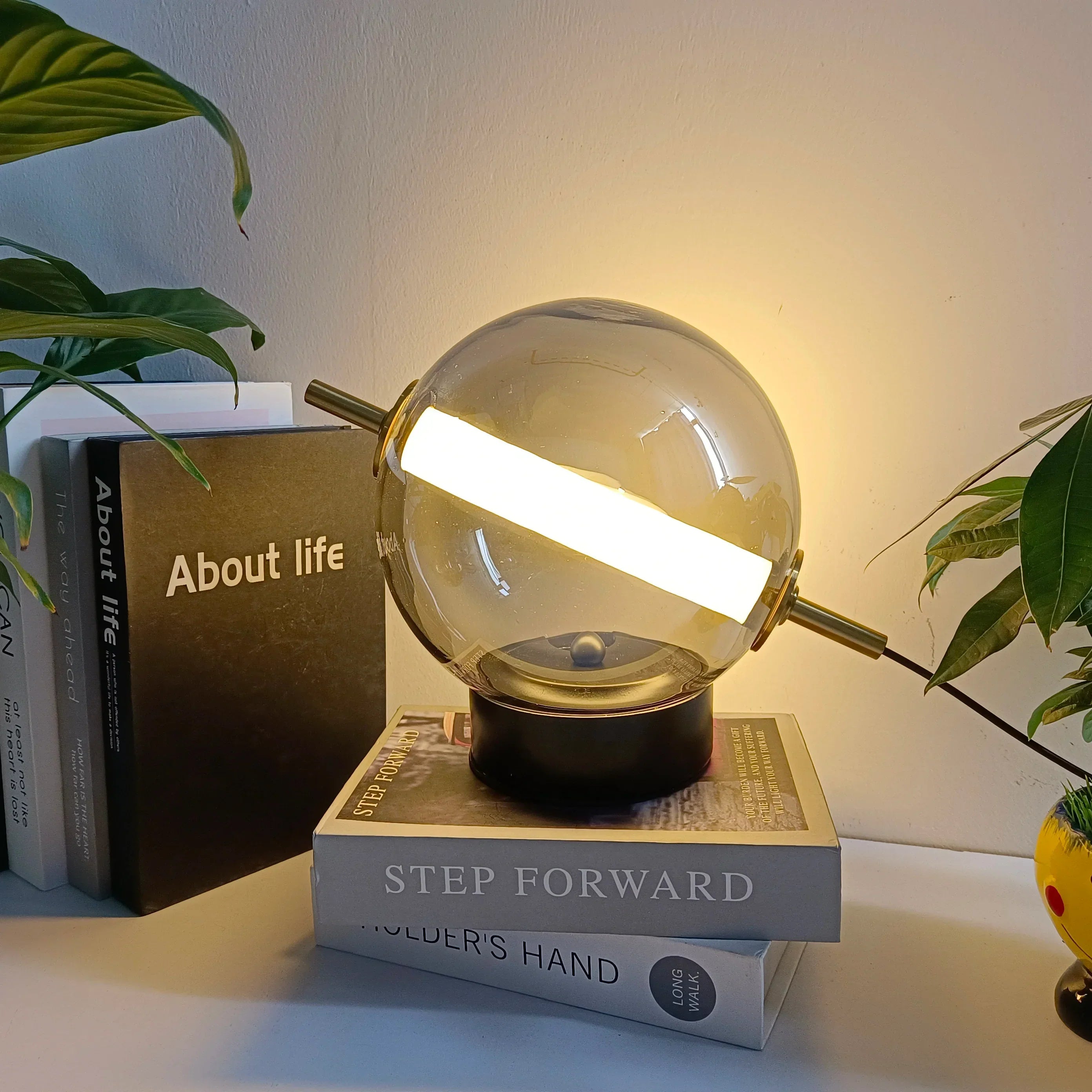 RetroGlass - Vintage Table Lamp with LED Lighting for Atmospheric Accents