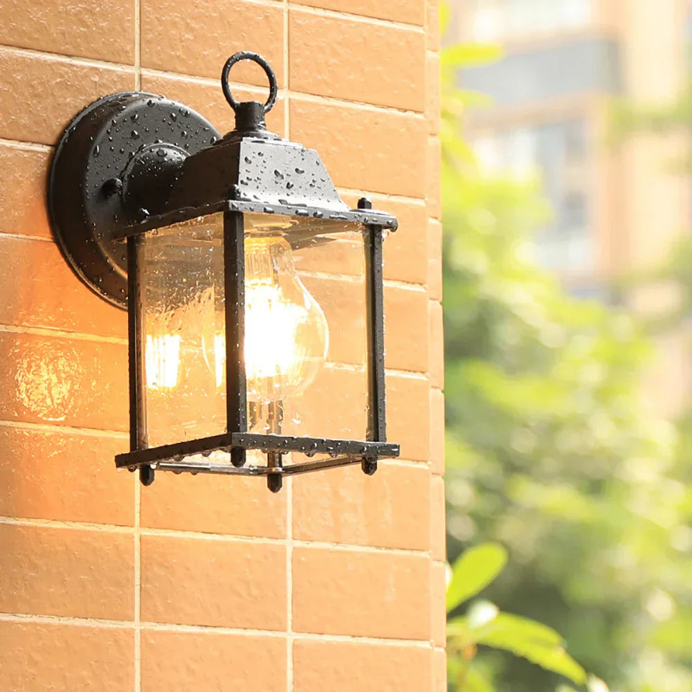 LumiClassic – Retro Outdoor Wall Lamp – Weatherproof Vintage Lighting for Garden & Terrace