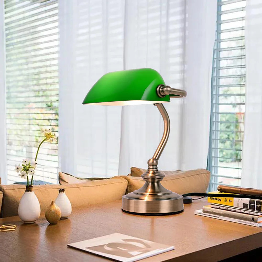 RetroCharm - Vintage Mini Desk Lamp