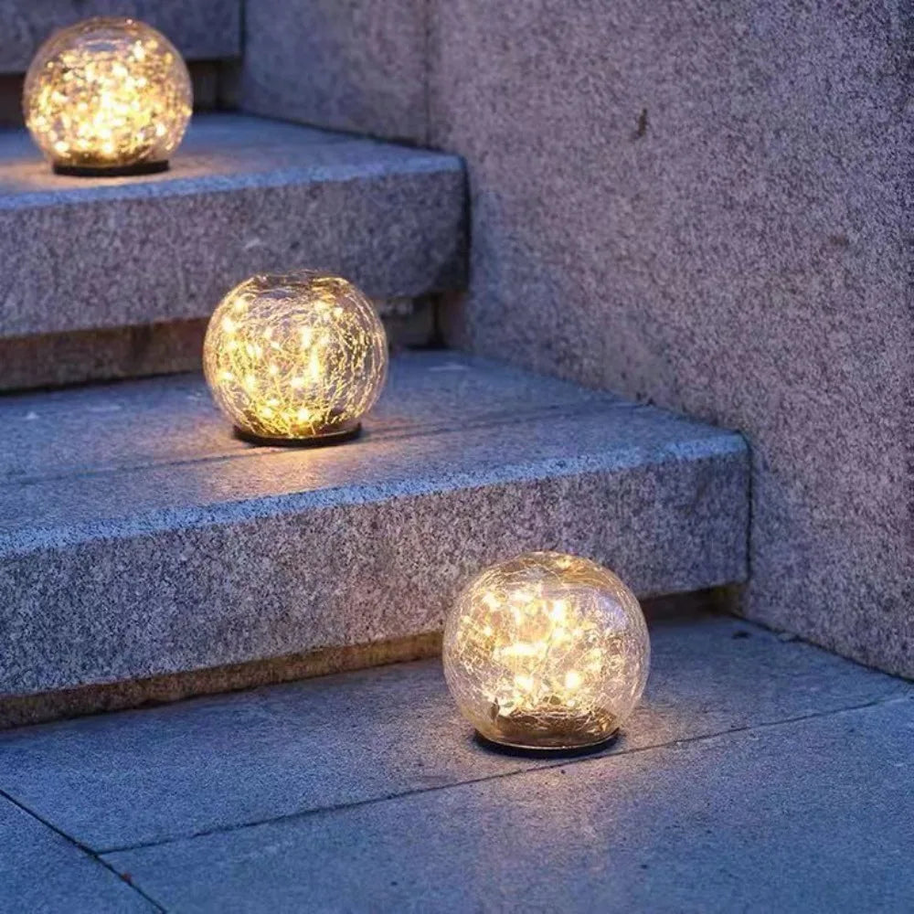 GlowSphere - Lampade da giardino solari a LED con design in vetro rotto