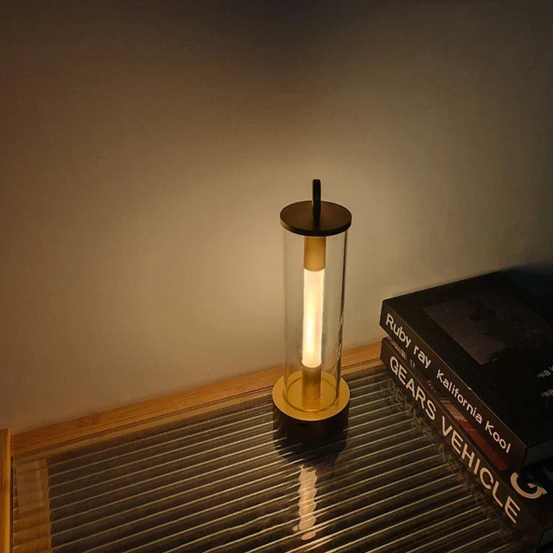 GlowLuxe - Oplaadbare LED Tafellamp voor Binnen & Buiten, Draadloos en Weerbestendig