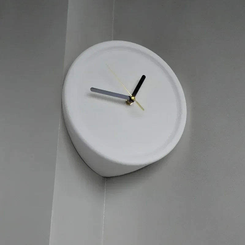 SilentCorner - Reloj de pared silencioso sin taladro para esquinas en casa