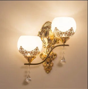 CrystalLuxe - Lámpara de varita LED dorada para dormitorio y sala de estar iluminación ambiental
