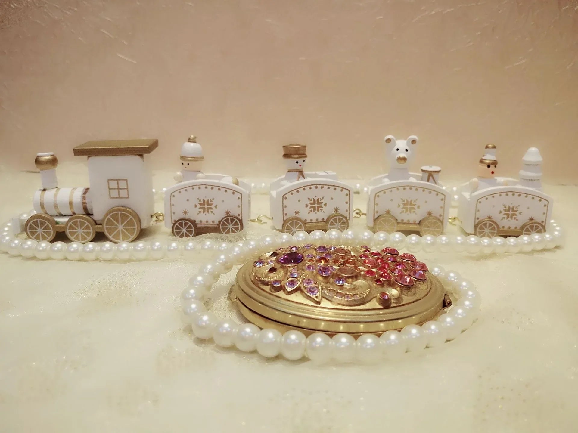 KerstExpress - Feestelijke Plastic Kersttrein voor Decoratie