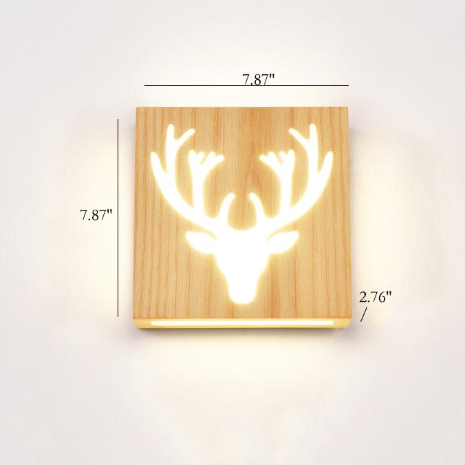 NatureShine - Modern LED wall lamp made of solid wood with playful pattern