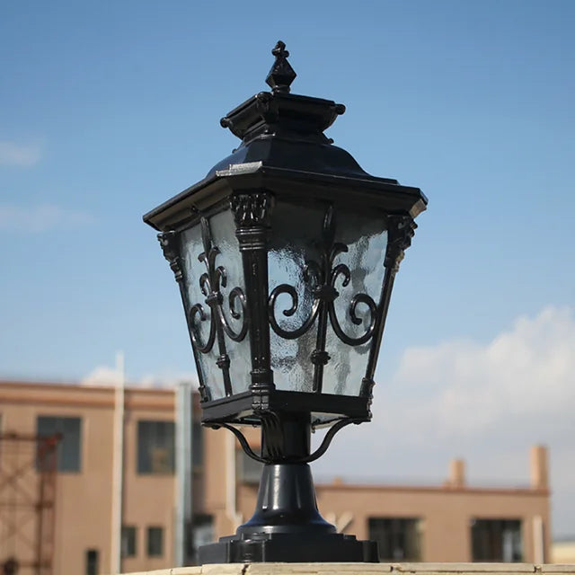 LumiVintage – Weather-Resistant Outdoor Lantern in Antique Style for Garden & Terrace
