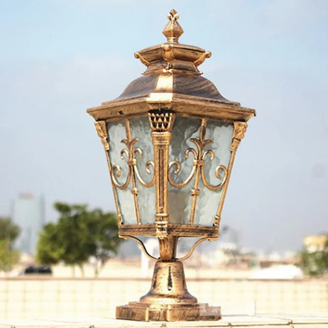 LumiVintage – Weather-Resistant Outdoor Lantern in Antique Style for Garden & Terrace