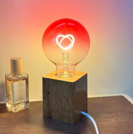GlowHeart – Dimbare LED Lamp met Hartpatroon en Kleurverloop