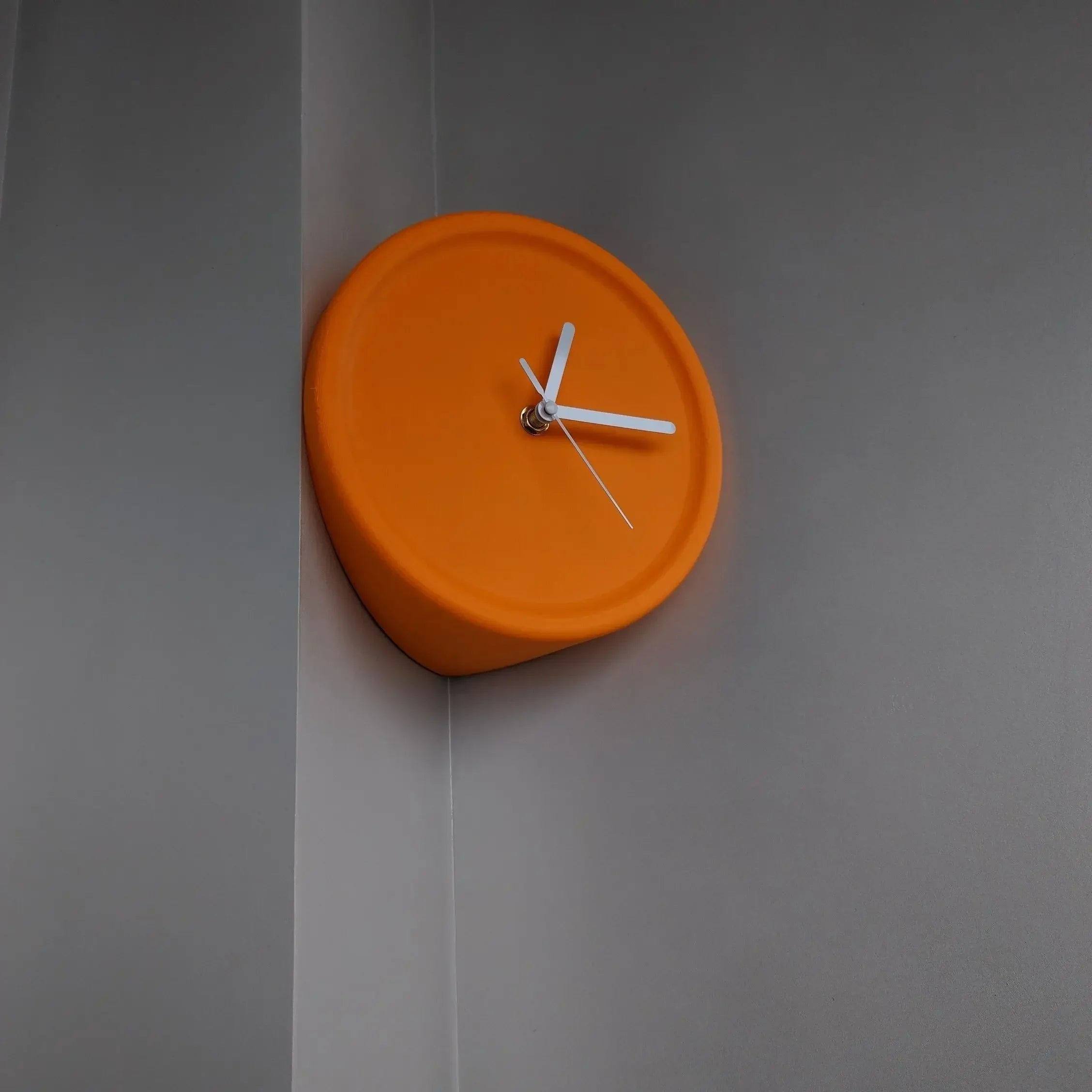 SilentCorner - Reloj de pared silencioso sin taladro para esquinas en casa