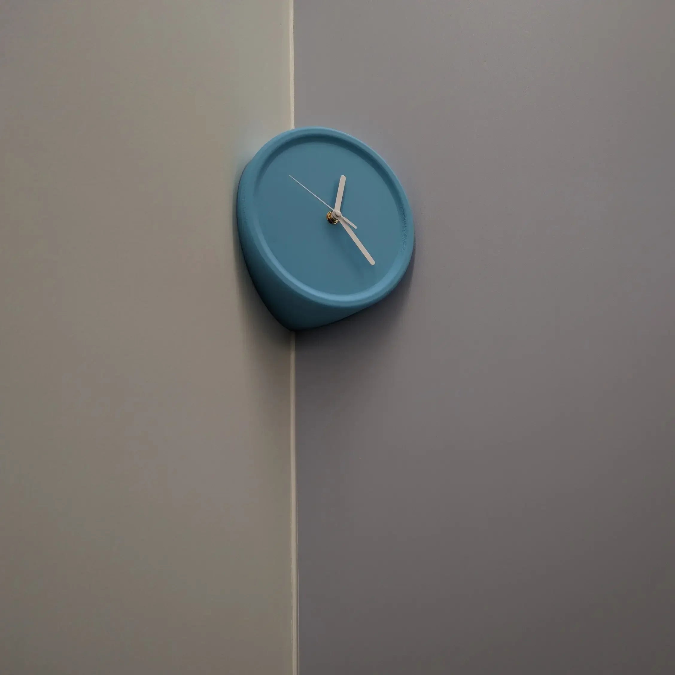 SilentCorner - Reloj de pared silencioso sin taladro para esquinas en casa