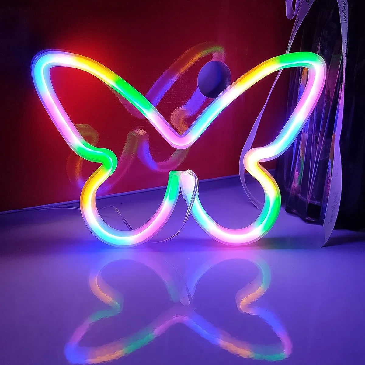 GlowWings - LED Vlinderlamp, Kleurrijke Neon Decoratie voor Kinderkamer en Slaapkamer