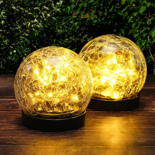 LumiGlow – Solar-Powered LED Garden Lamp with Color Change – Weatherproof & Energy Efficient