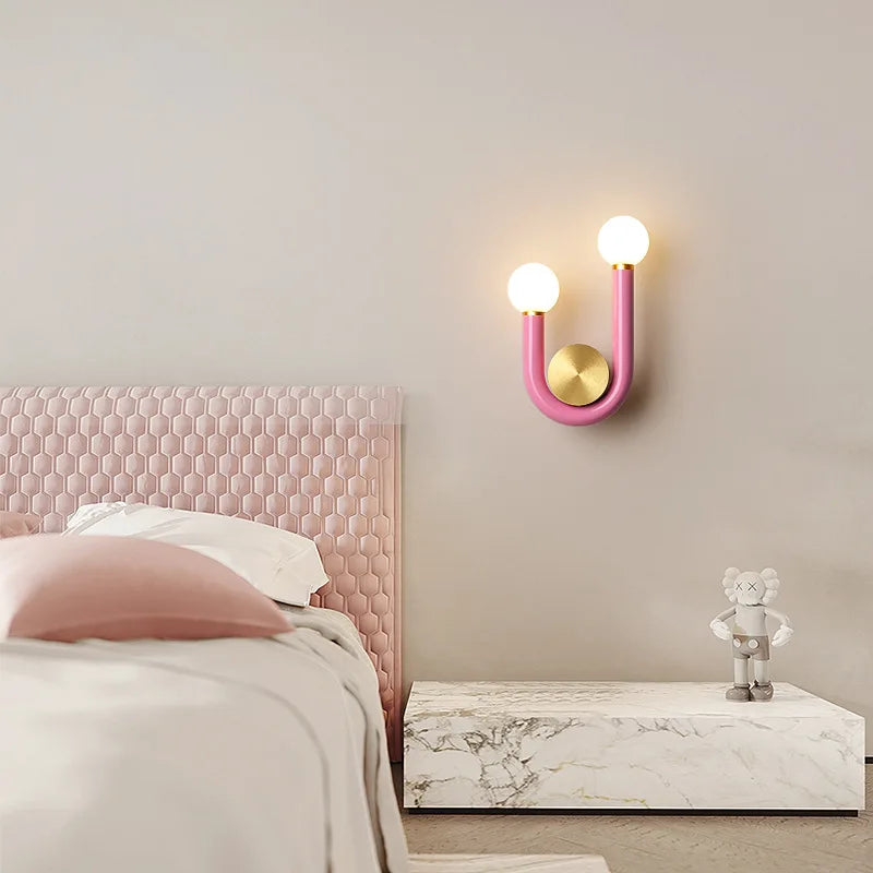 PinkLume – Moderne U-vormige LED Wandlamp voor Slaap- & Kinderkamer