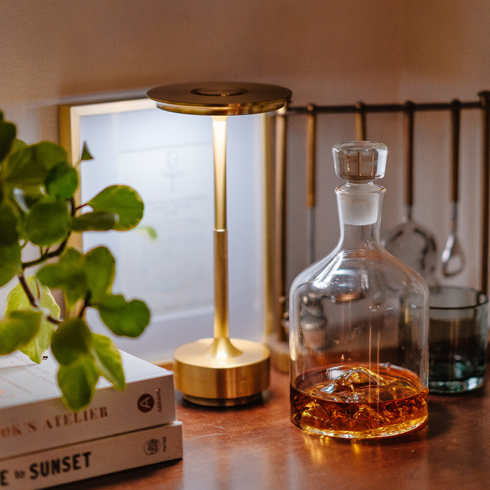 MetalSense - Lámpara de mesa metálica inalámbrica