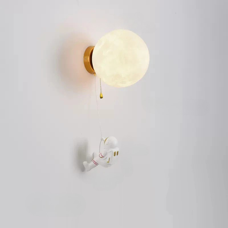 LunarGlow - Astronaut Wandlamp met Maanvormig Licht