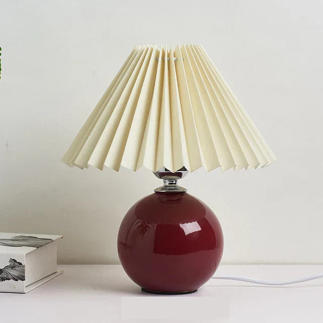RetroGlow - Vintage Tafellamp met Geplooide Lampenkap – Stijlvolle Retro Nachtlamp