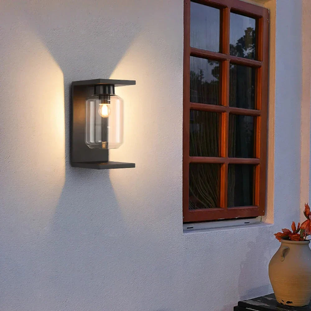 SolarClassic – Classic Solar Wall Lamp – Weatherproof & Energy-Efficient Outdoor Lighting