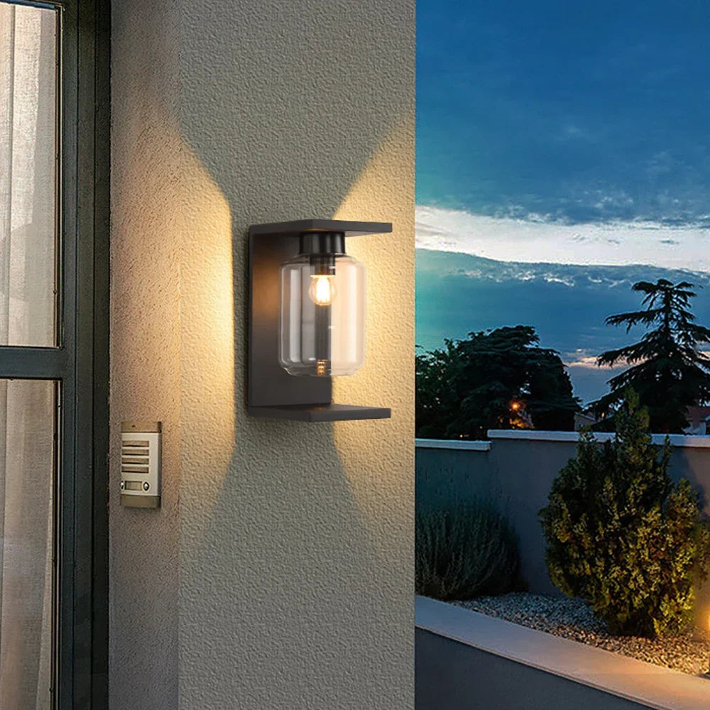 SolarClassic – Classic Solar Wall Lamp – Weatherproof & Energy-Efficient Outdoor Lighting