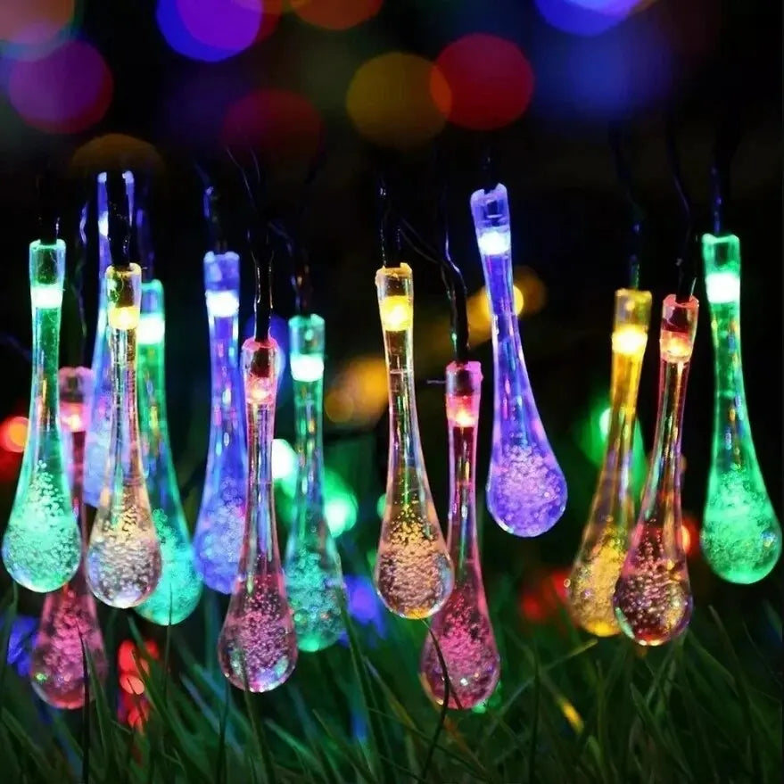 GlowDew - Catena Luminosa a Goccia d'Acqua ad Energia Solare – Illuminazione Esterna a LED, Resistente alle Intemperie e Decorativa