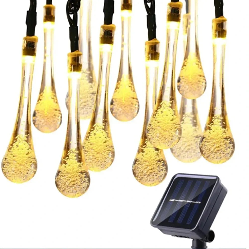 GlowDew - Catena Luminosa a Goccia d'Acqua ad Energia Solare – Illuminazione Esterna a LED, Resistente alle Intemperie e Decorativa