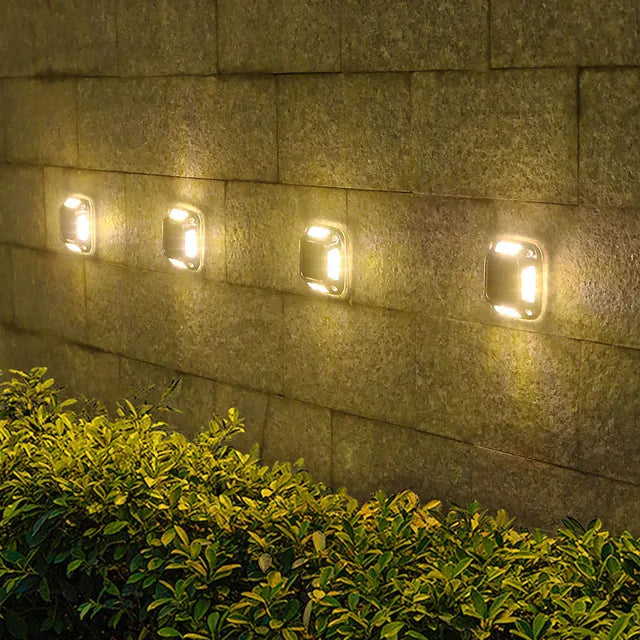 SolarGlow - Illuminazione Solare a LED Resistente alle Intemperie, a Risparmio Energetico e di Stile