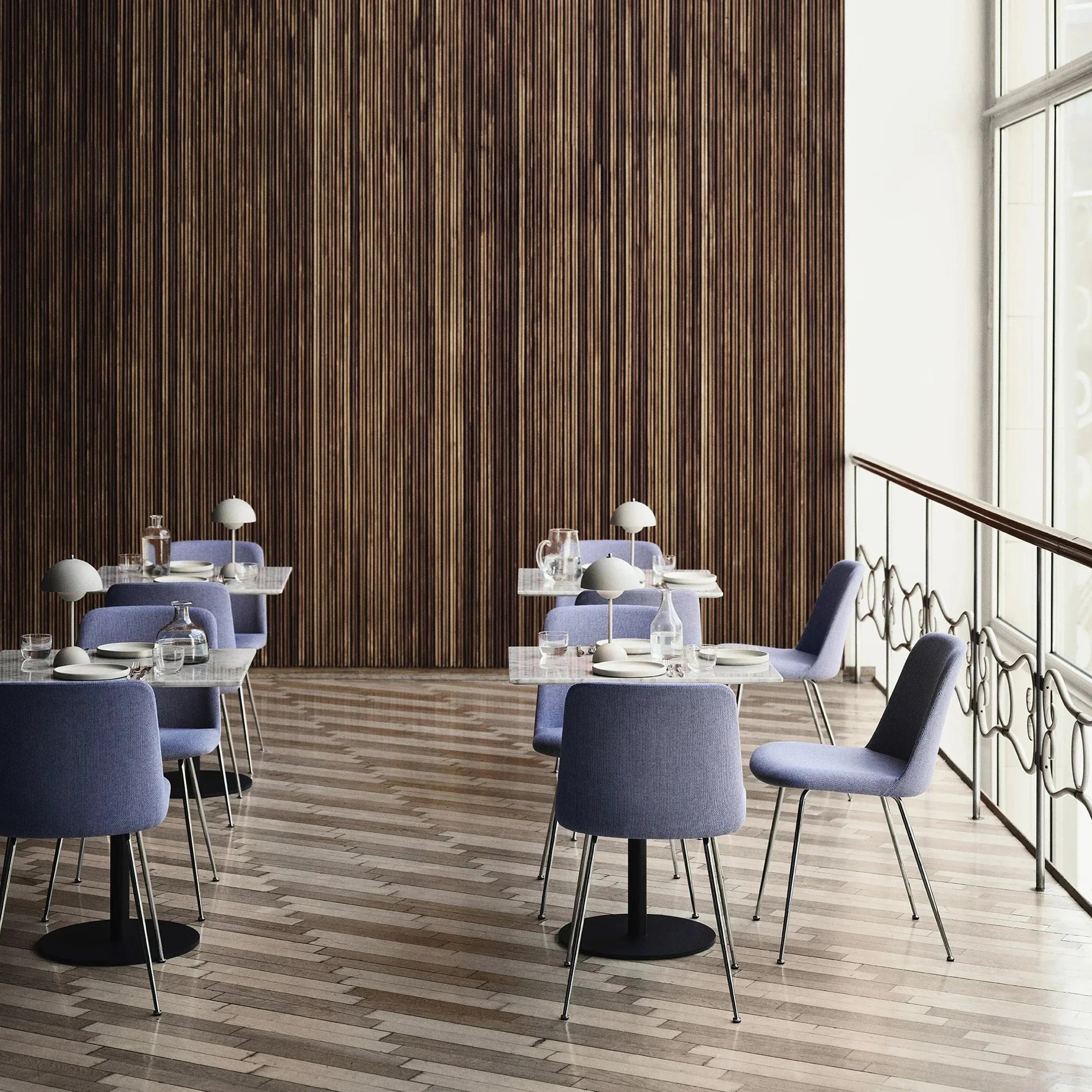 SolarFlare - Lampada da tavolo a LED per un interno accogliente