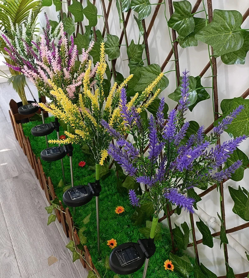 SolarGlow – Illuminazione Solare a LED per Fiori da Giardino – Lampade Decorative Esterne alla Lavanda