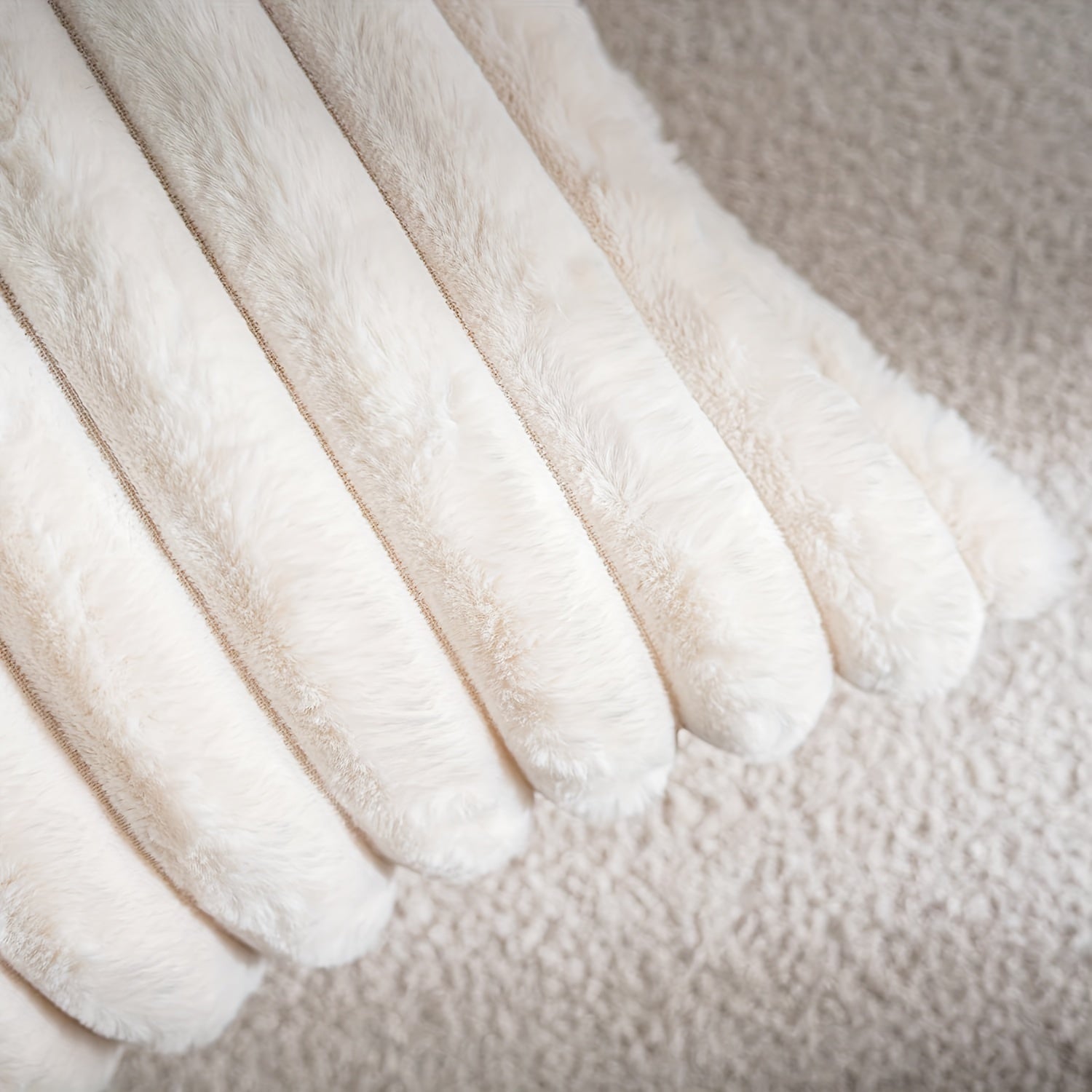 Luxury Faux Fur - Set van 2 Pluche Sierkussenhoezen met Strepen voor Bank of Slaapkamer