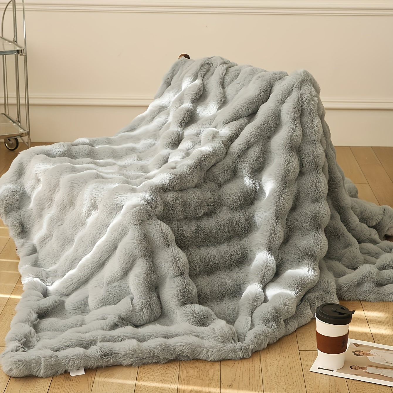 Thickened Faux Rabbit Fur Blanket - Warm Plush Blanket for Bed, Office, and Air Conditioning - Geometric Pattern