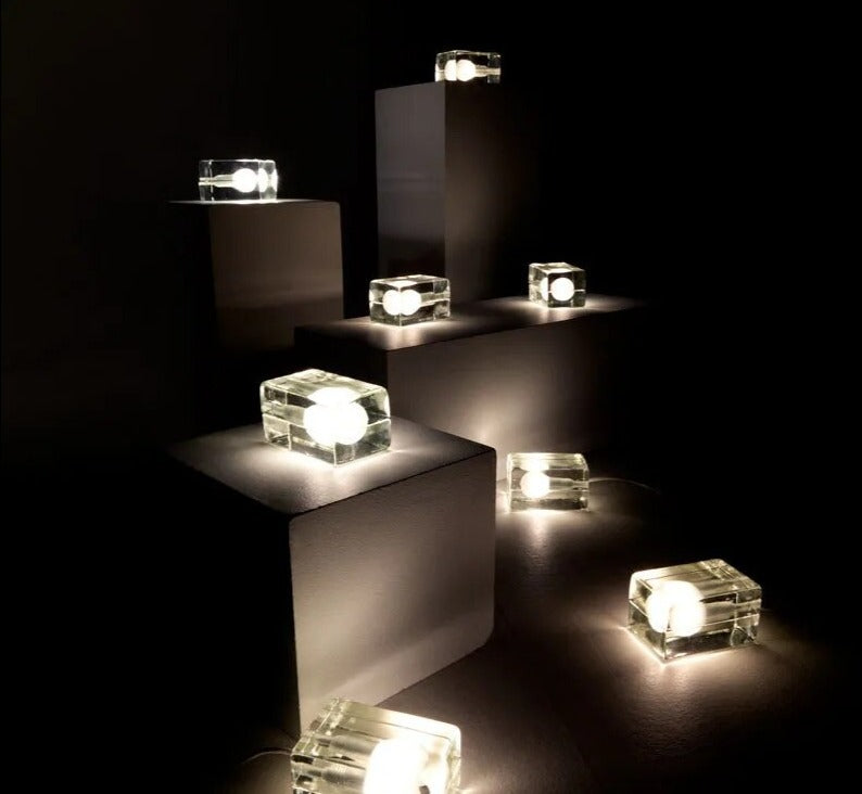 GlowCrystal - Transparante Tafellamp – Moderne Verlichting voor Stijlvolle Interieurs