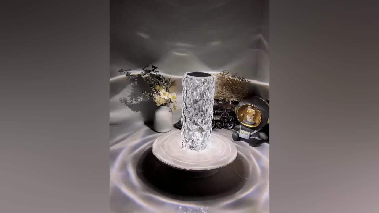 CrystalBloom - Adjustable RGB Table Lamp with USB Rechargeable Lithium Battery and Flower Pattern