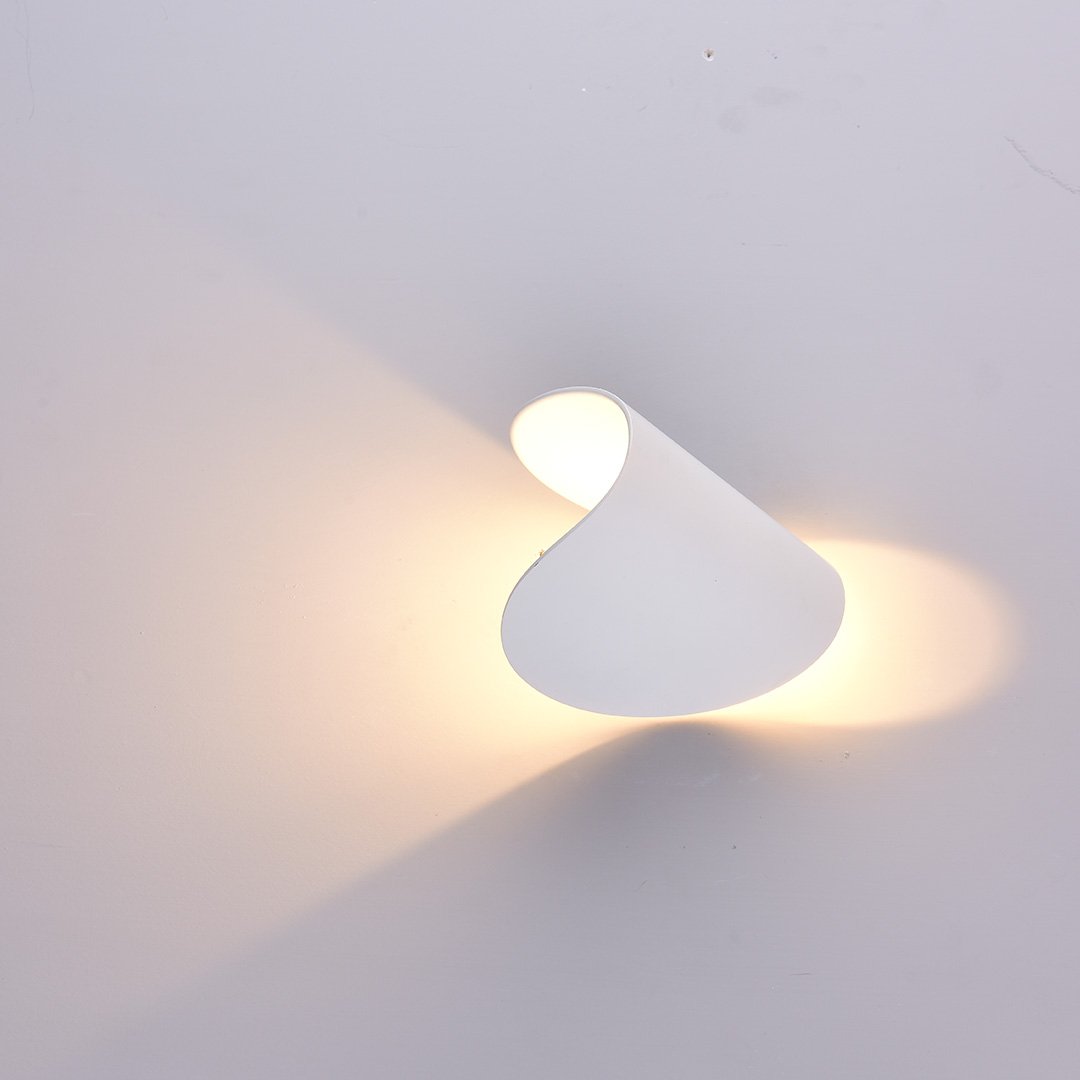 LumenTwist - Wall Lamp