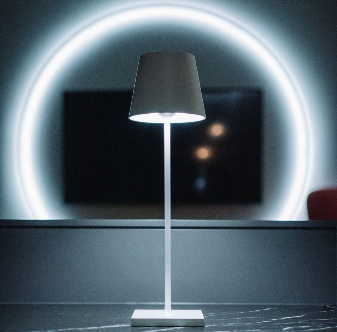 LichtFlex - Wireless LED Lamp with USB Rechargeability