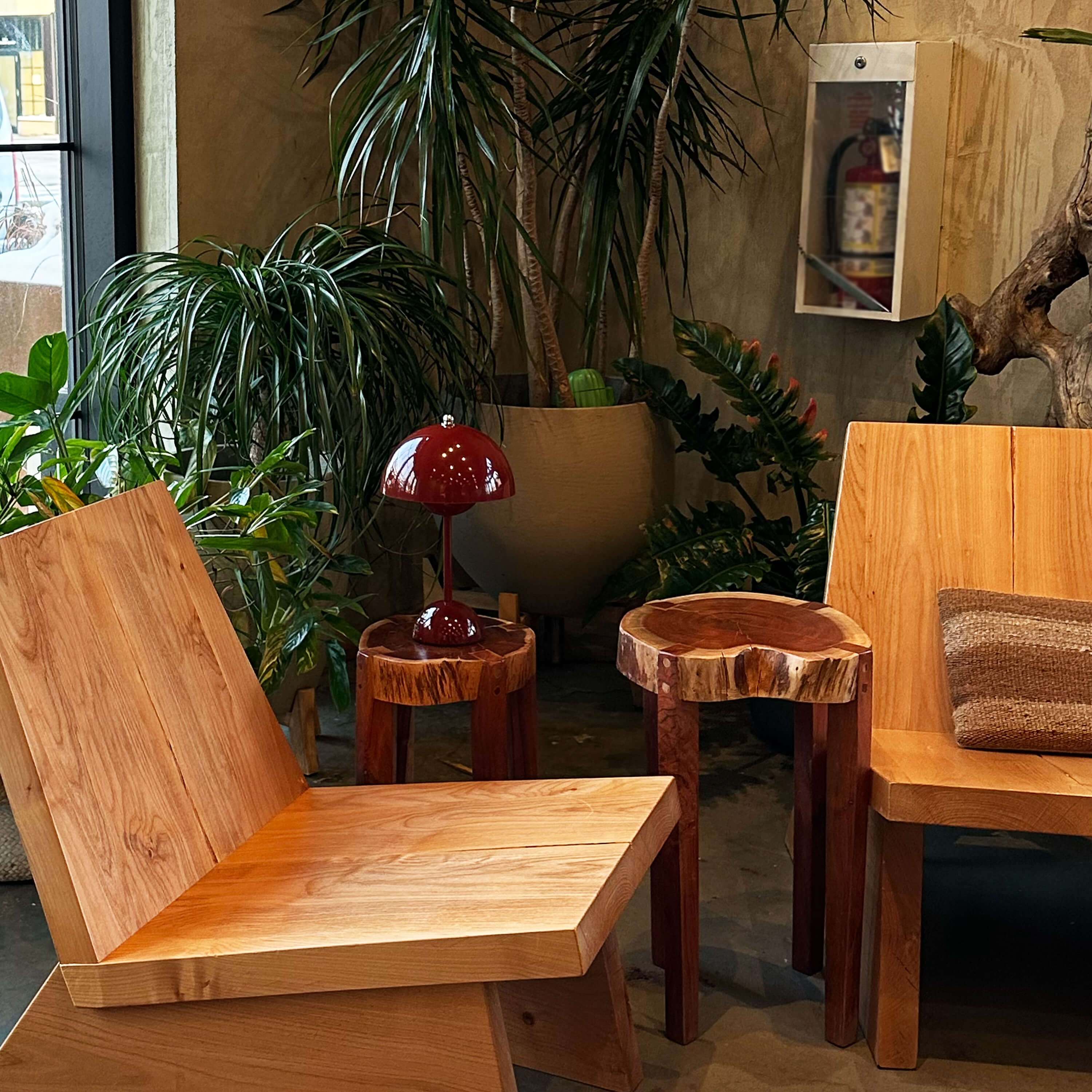 Lámpara de mesa Brulee Moderne resistente al agua, inalámbrica y recargable