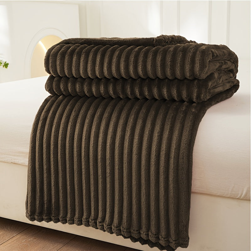 Thickened Striped Plush Blanket - Soft and Skin-friendly Sofa Blanket, Multi-functional Nap Blanket