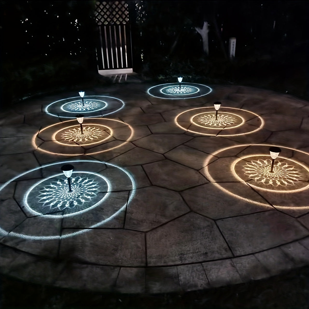 SolarGlow - 4 Pieces Solar Garden Lamps with 7 Color Gradient for Outdoor Use